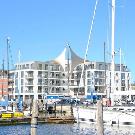 32, Apartmenthaus Hafenspitze, Blickrichtung Binnenhafen Nordoffenes Эккернфёрде