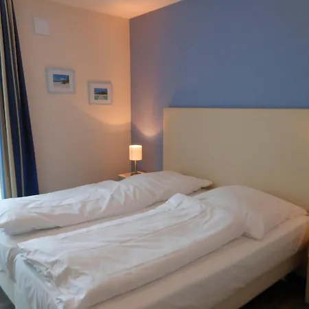 32, Apartmenthaus Hafenspitze, Blickrichtung Binnenhafen Nordoffenes Апартаменты *